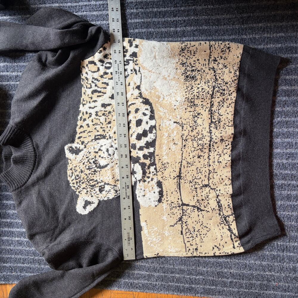 St. John Gray Knit Cheetah Mock Neck Sweater size Medium Vintage - Picture 5 of 8